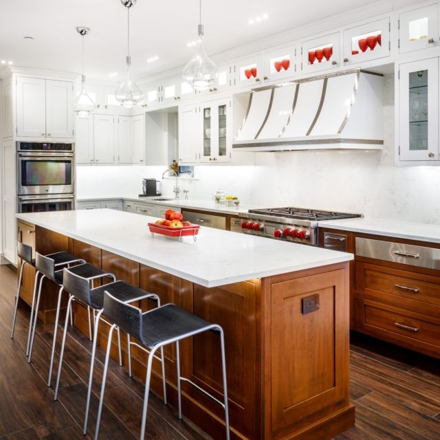 A magical mix of maple, white, and stainless steel. What are your thoughts on this design combo?

Designed by: @crownkitchensinc. Photography by @yossigoldberger.

Cabinetry:
Unique Series Frameless
Perimeter – Pure White on Maple, 635 door style
Island – Chestnut w/ Antique Black Glaze on Maple, 635 door style

#cabico #cabicocabinetry #hellocabico #customcabinetry #customcabinets #interiordesign #twotonekitchen