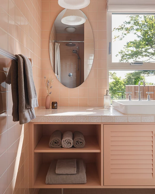 Pink stands for serenity. This project highlights how the tasteful use of pink tones can create an atmosphere of calm elegance in any space.

How do you imagine bringing some pink into your home? Share your inspiration and insights right here!
https://bitly.cx/auHIs

Dealer: Cabico
Designer: Cindy Raymond
Materials: Custom doors and colors 
Photographer: Marc-Antoine Hallé (Studio Arago)
.
.
.
.
.
#cabico #cabicocabinetry #customcabinetry #customcabinets #interiordesign #pinkdecor #pinkbathroom #vintagebathroom #bathroomideas #midcentury #midcenturybathroom